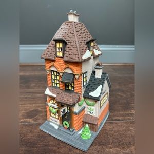 Department 56 Christmas In The City Potter’s Tea Seller